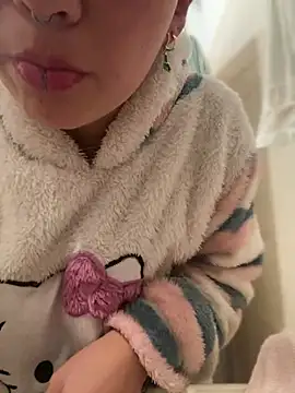 CharlotteScotte online show from December 17, 9:39 am