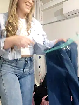 Snapshot of Daniela77771 chatting on September 14, 1:27 am Daniela77771 online show from September 14, 1:27 am