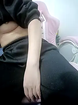 SweetGirl2k2 online show from January 3, 2:19 pm