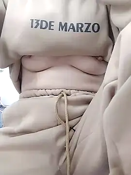 SweetGirl2k2 online show from January 29, 11:46 pm