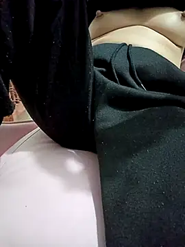 SweetGirl2k2 online show from February 21, 4:51 am