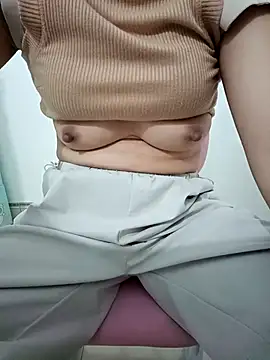 SweetGirl2k2 online show from October 29, 3:20 am