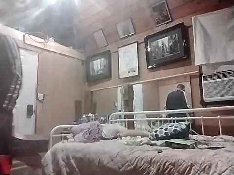 Snapshot of AlphaAlluring69 chatting on February 22, 5:55 am AlphaAlluring69 online show from February 22, 5:55 am