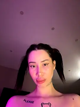 Yunasi online show from November 3, 1:34 pm