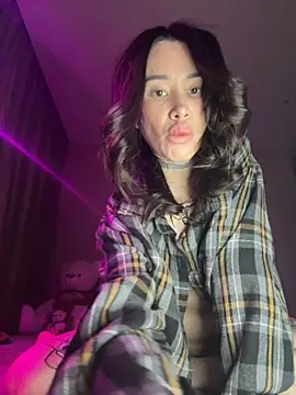 Yunasi online show from November 12, 1:33 pm