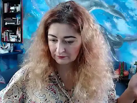 Snapshot of Helen1974 chatting on December 17, 2:11 pm Helen1974 online show from December 17, 2:11 pm