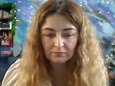 Snapshot of Helen1974 chatting on December 23, 6:16 pm Helen1974 online show from December 23, 6:16 pm