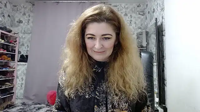 Snapshot of Helen1974 chatting on January 15, 3:11 am Helen1974 online show from January 15, 3:11 am