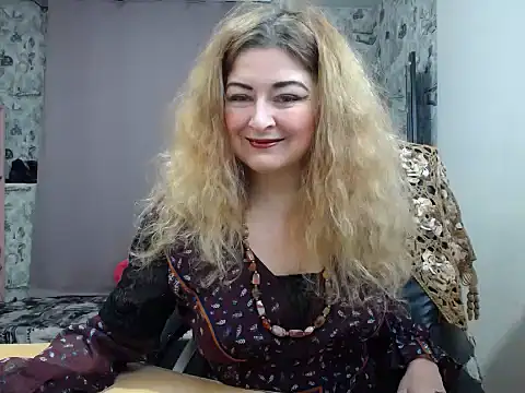 Snapshot of Helen1974 chatting on March 11, 3:45 pm Helen1974 online show from March 11, 3:45 pm