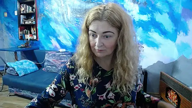 Snapshot of Helen1974 chatting on September 14, 2:05 pm Helen1974 online show from September 14, 2:05 pm