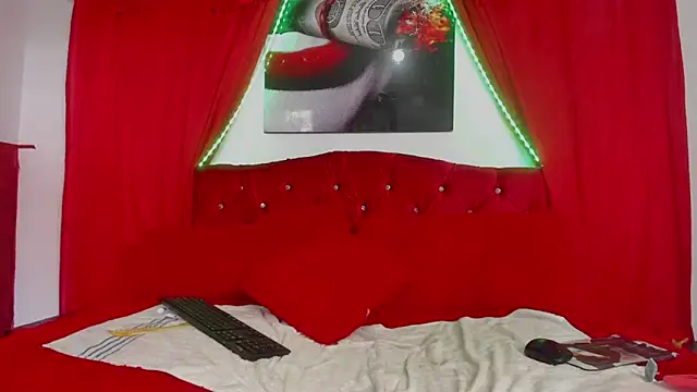 Snapshot of sexylaurita chatting on February 3, 3:06 pm sexylaurita online show from February 3, 3:06 pm