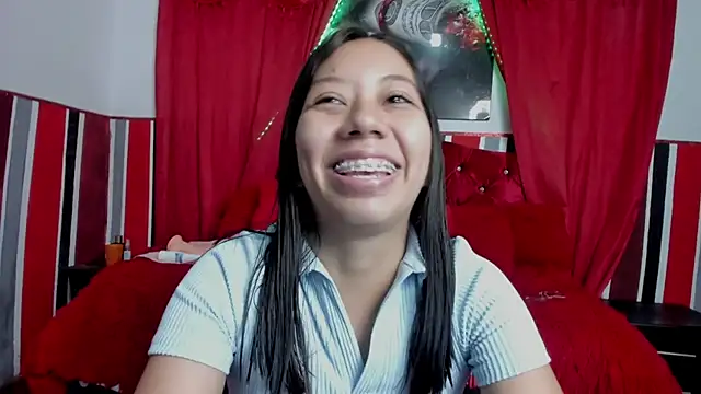 Snapshot of sexylaurita chatting on February 28, 11:25 am sexylaurita online show from February 28, 11:25 am