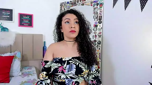 Zoe Gruber online show from January 16, 11:48 pm