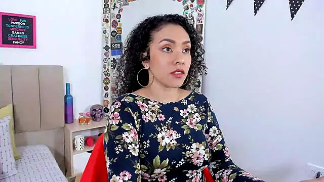 Zoe Gruber online show from January 22, 12:16 am