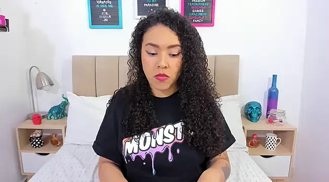 Zoe Gruber online show from March 13, 12:16 am