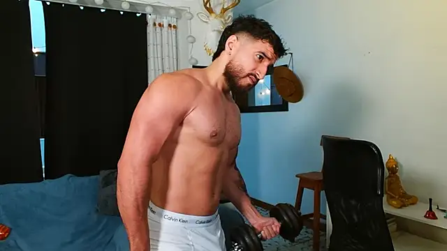 Snapshot of AndrewMartinez chatting on February 9, 5:22 pm AndrewMartinez online show from February 9, 5:22 pm