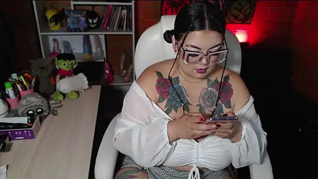 Snapshot of juliette_rd chatting on November 22, 7:57 pm juliette rd online show from November 22, 7:57 pm