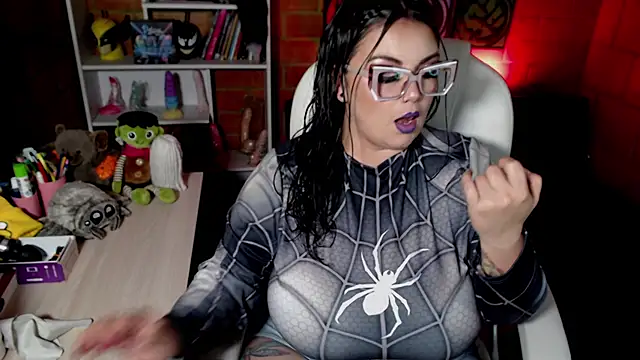 Snapshot of juliette_rd chatting on December 18, 6:19 am juliette rd online show from December 18, 6:19 am