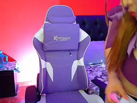 Snapshot of sweetfancyxoxxo chatting on November 28, 7:49 pm sweetfancyxoxxo online show from November 28, 7:49 pm