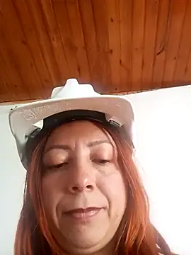 Snapshot of malusexy33 chatting on January 14, 4:57 am malusexy33 online show from January 14, 4:57 am