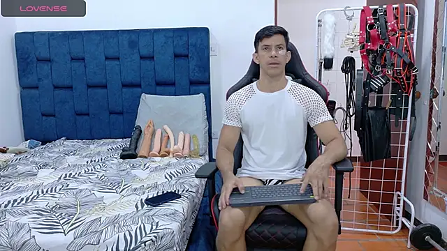 JoseRumbero26 online show from September 27, 1:05 pm