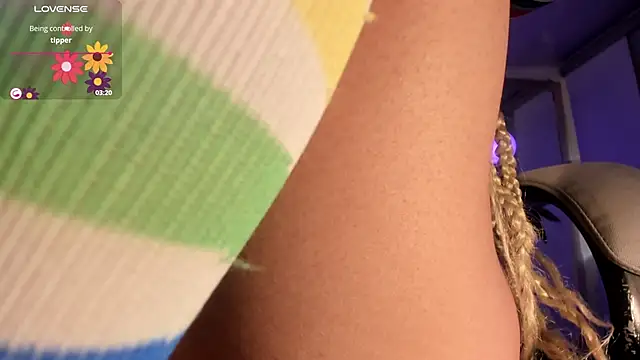 conny  curly online show from January 24, 5:11 pm