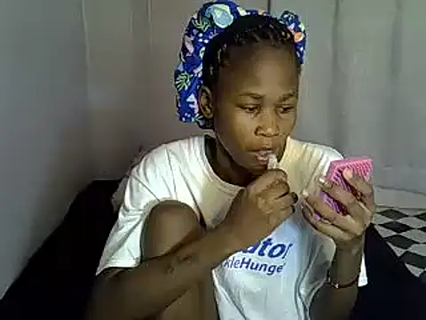 Snapshot of SexxyTerry chatting on January 29, 7:53 pm SexxyTerry online show from January 29, 7:53 pm