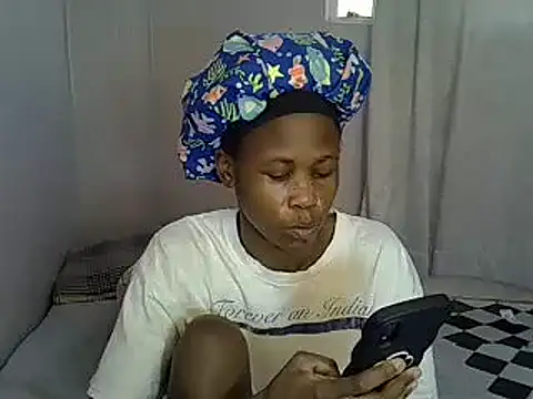 Snapshot of SexxyTerry chatting on February 12, 2:43 pm SexxyTerry online show from February 12, 2:43 pm