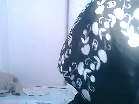 Snapshot of SexxyTerry chatting on October 3, 2:25 pm SexxyTerry online show from October 3, 2:25 pm