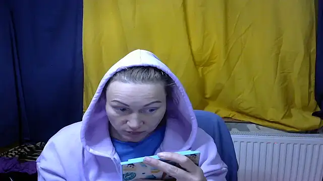 Snapshot of wLESLYMOSw chatting on December 12, 6:10 pm wLESLYMOSw online show from December 12, 6:10 pm