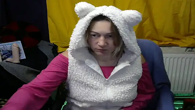 Snapshot of wLESLYMOSw chatting on December 17, 8:43 pm wLESLYMOSw online show from December 17, 8:43 pm