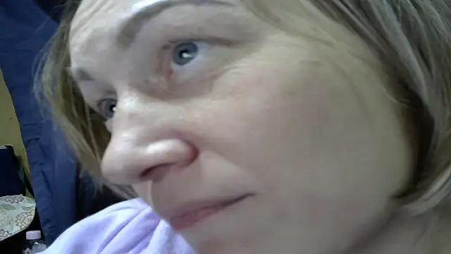 Snapshot of wLESLYMOSw chatting on December 22, 9:53 pm wLESLYMOSw online show from December 22, 9:53 pm