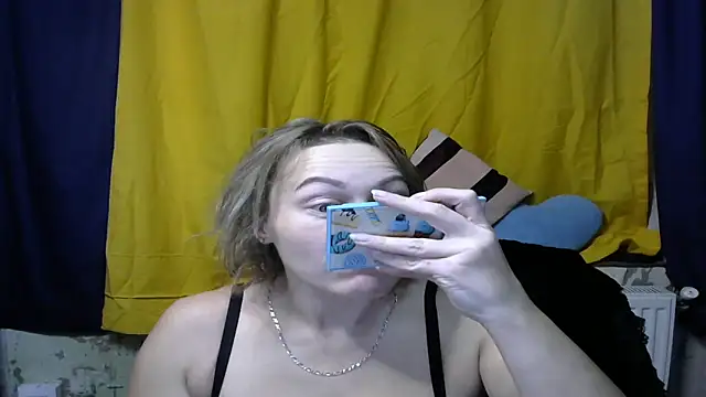 Snapshot of wLESLYMOSw chatting on January 10, 10:17 am wLESLYMOSw online show from January 10, 10:17 am