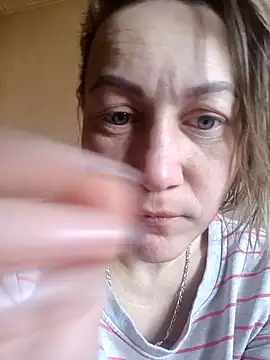 Snapshot of wLESLYMOSw chatting on February 9, 8:54 am wLESLYMOSw online show from February 9, 8:54 am