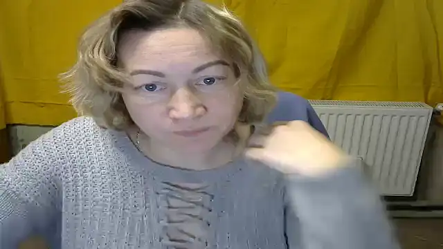 Snapshot of wLESLYMOSw chatting on February 12, 9:20 am wLESLYMOSw online show from February 12, 9:20 am