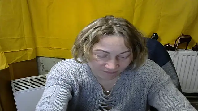 Snapshot of wLESLYMOSw chatting on February 12, 3:27 pm wLESLYMOSw online show from February 12, 3:27 pm