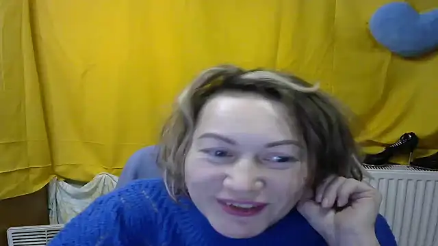 Snapshot of wLESLYMOSw chatting on February 15, 3:42 am wLESLYMOSw online show from February 15, 3:42 am