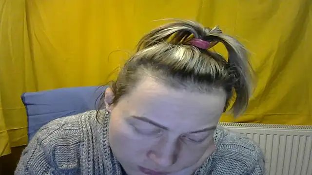 Snapshot of wLESLYMOSw chatting on February 17, 11:20 pm wLESLYMOSw online show from February 17, 11:20 pm