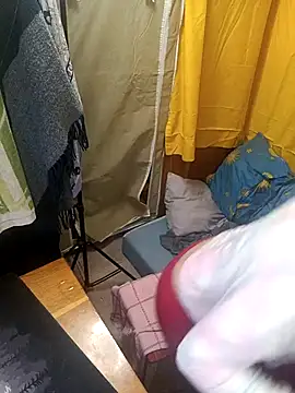 Snapshot of wLESLYMOSw chatting on March 8, 6:58 pm wLESLYMOSw online show from March 8, 6:58 pm