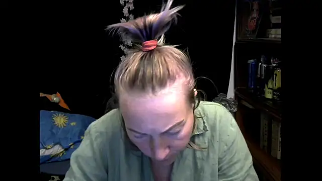 Snapshot of wLESLYMOSw chatting on September 12, 8:03 am wLESLYMOSw online show from September 12, 8:03 am