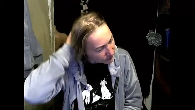 Snapshot of wLESLYMOSw chatting on September 27, 5:29 pm wLESLYMOSw online show from September 27, 5:29 pm