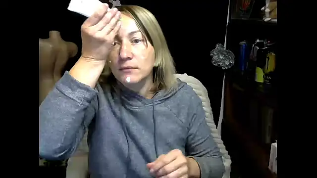 Snapshot of wLESLYMOSw chatting on September 29, 9:25 am wLESLYMOSw online show from September 29, 9:25 am