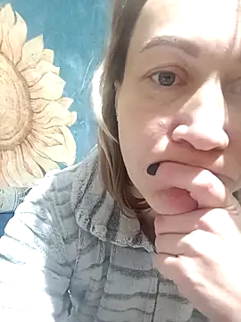 Snapshot of wLESLYMOSw chatting on November 30, 9:02 am wLESLYMOSw online show from November 30, 9:02 am