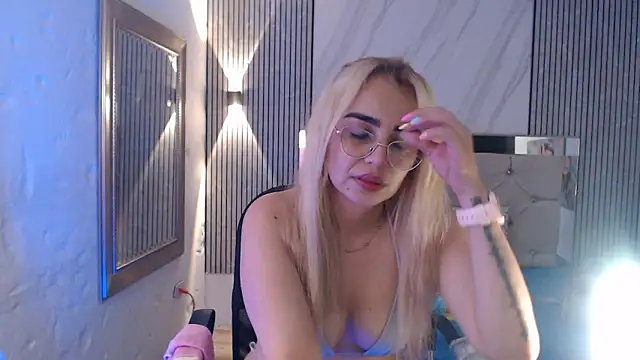 ashley  tylor online show from March 17, 2:27 am