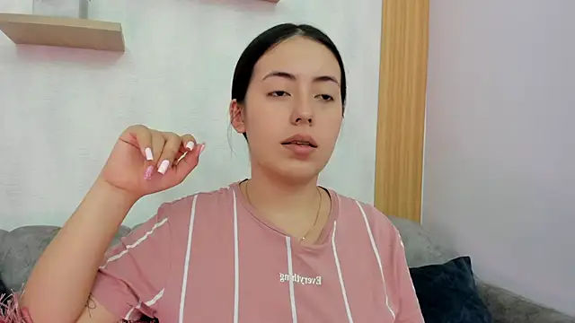 Snapshot of Julietasantos__ chatting on January 27, 2:57 pm Julietasantos online show from January 27, 2:57 pm
