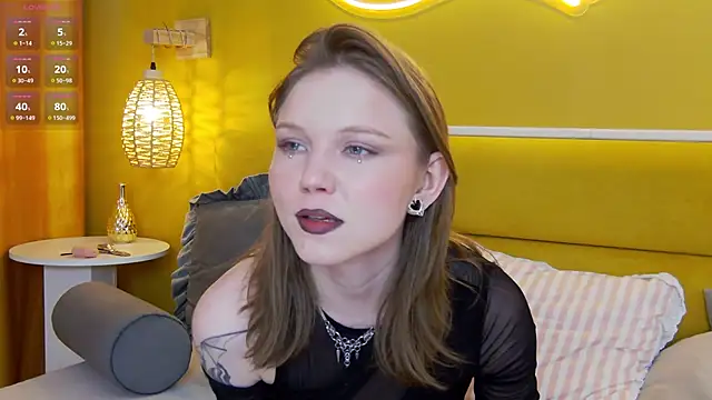 lessysweety online show from February 20, 3:47 am