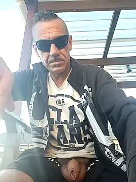 Snapshot of Bbboy42 chatting on January 14, 4:04 am Bbboy42 online show from January 14, 4:04 am