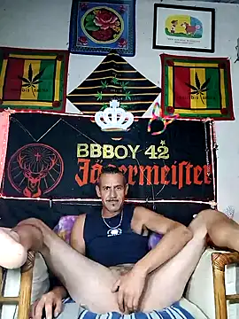 Snapshot of Bbboy42 chatting on February 5, 1:26 am Bbboy42 online show from February 5, 1:26 am