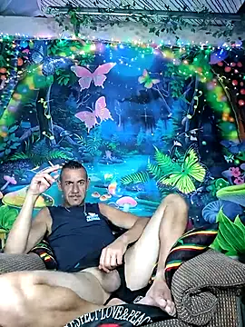 Snapshot of Bbboy42 chatting on February 27, 11:04 pm Bbboy42 online show from February 27, 11:04 pm