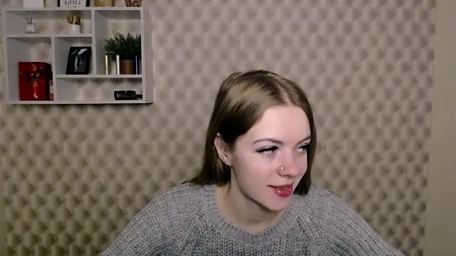 Snapshot of AliceFlirtt_ chatting on December 31, 7:20 am AliceFlirtt online show from December 31, 7:20 am